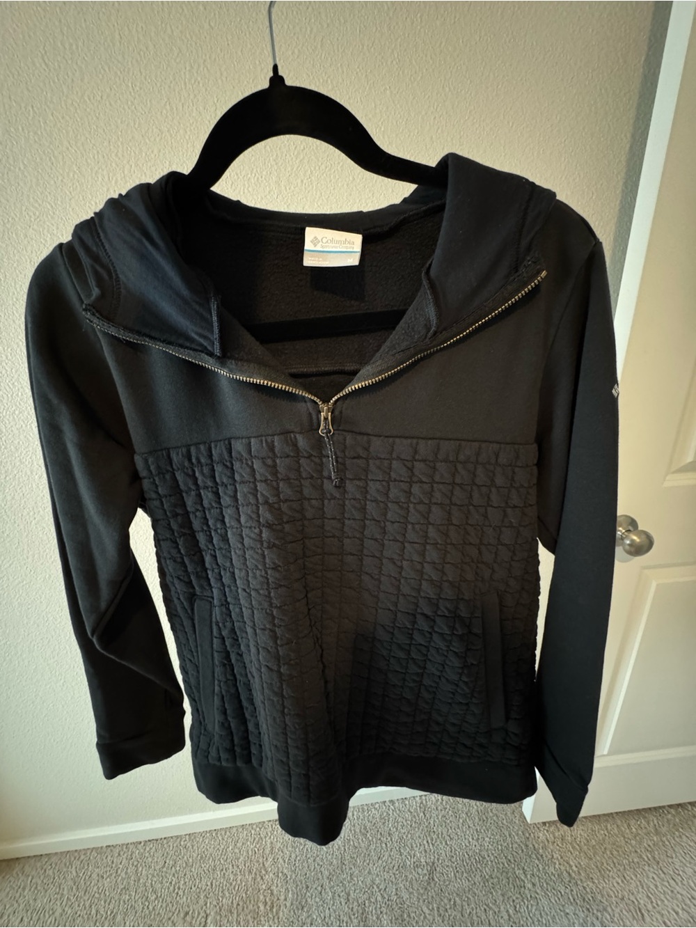 Columbia Black Quilted Quarter Zip Sweatshirt
